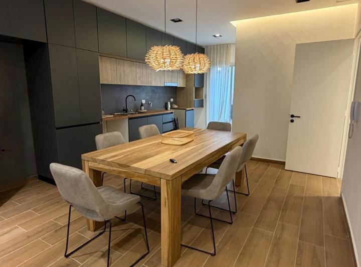 Departamento · 96m² · 10 Ambientes · 1 Cochera