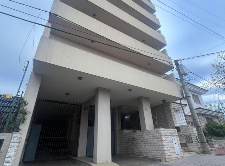 Departamento · 79m² · 4 Ambientes · 1 Cochera