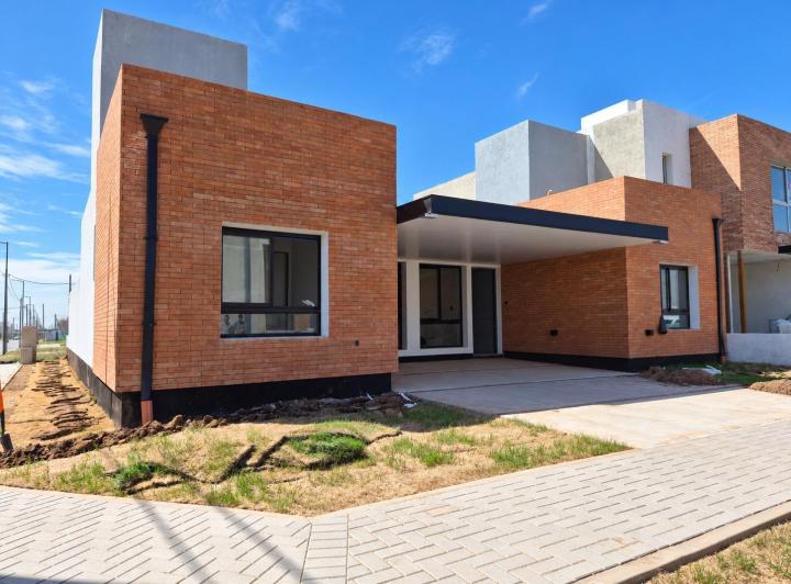 Casa · 75m² · 2 Dormitorios · 1 Cochera