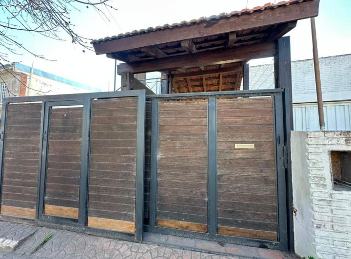 Casa · 96m² · 4 Ambientes · 1 Cochera