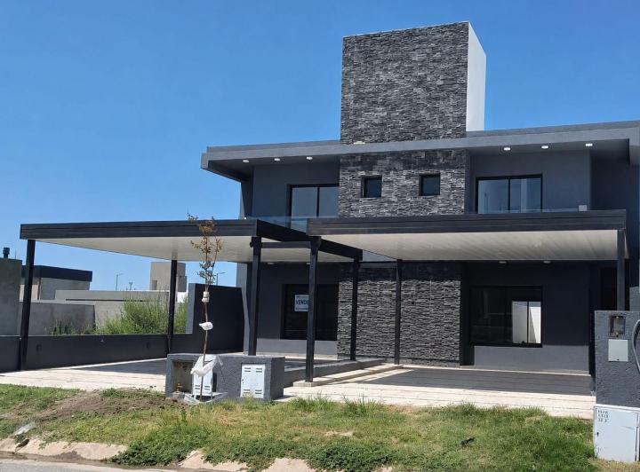 Departamento · 140m² · 5 Ambientes · 2 Cocheras