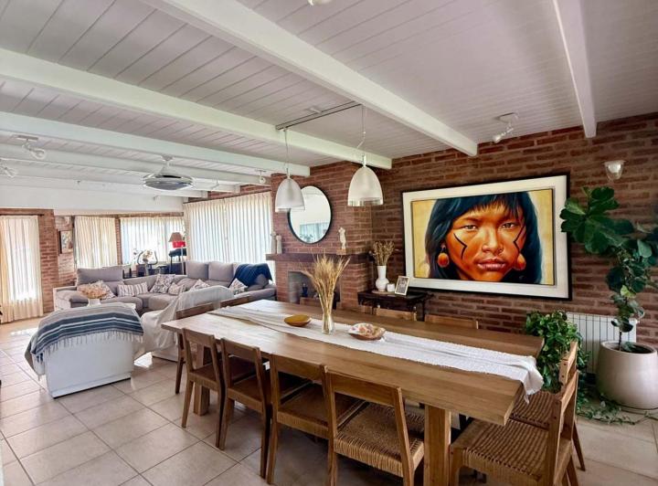 Casa · 377m² · 8 Ambientes · 3 Cocheras