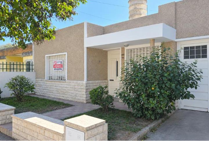 Casa · 110m² · 4 Ambientes · 1 Cochera