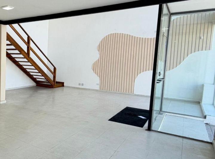Local comercial · 133m² · 2 Ambientes