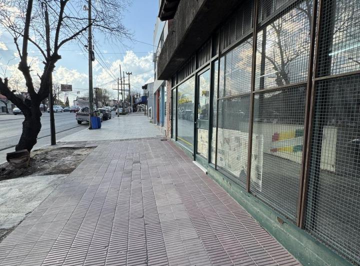 Local comercial · 130m² · 3 Ambientes