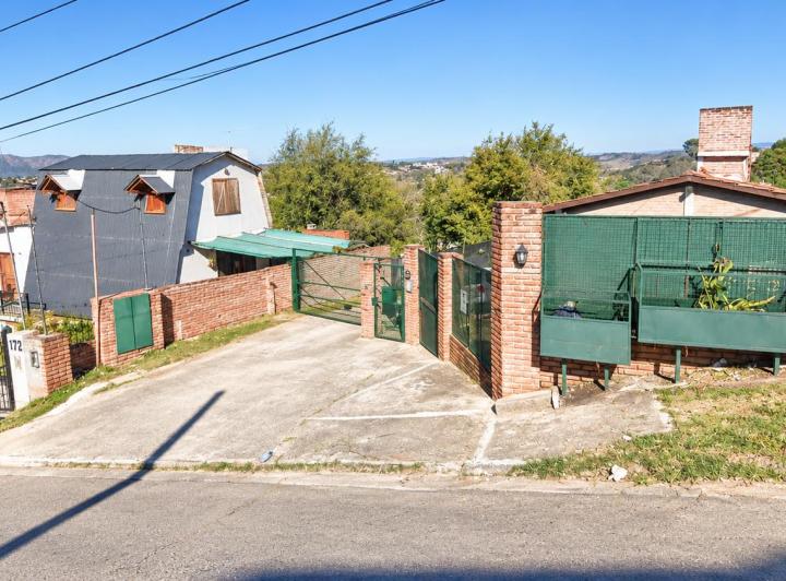 Casa · 65m² · 4 Ambientes · 1 Cochera