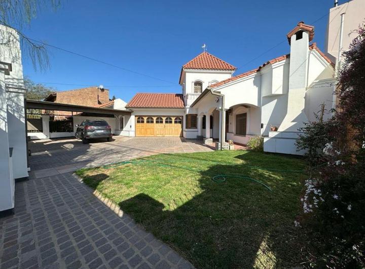 Casa · 406m² · 1 Ambiente