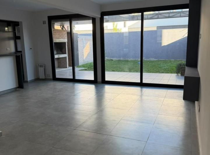 PH · 140m² · 6 Ambientes · 1 Cochera