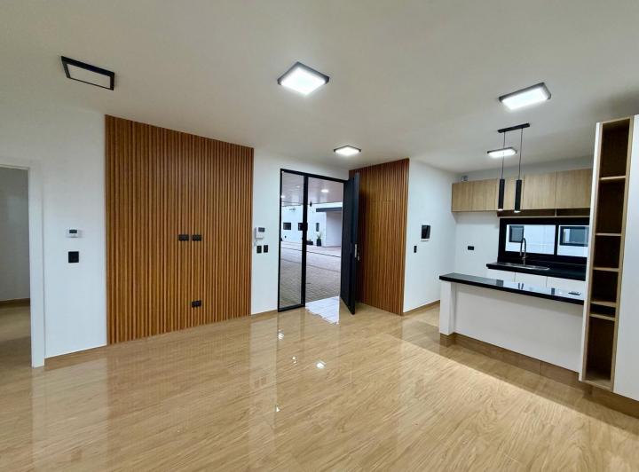 Casa · 120m² · 3 Ambientes · 2 Cocheras