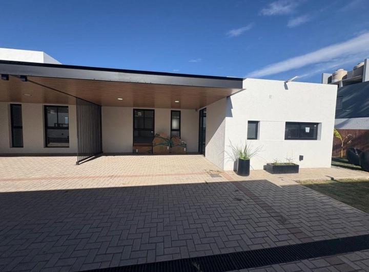 Casa · 90m² · 4 Ambientes · 1 Cochera