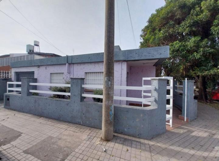 Casa · 90m² · 4 Ambientes · 2 Cocheras
