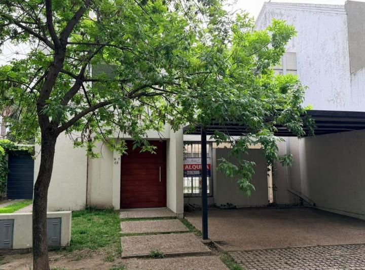 Casa · 120m² · 6 Ambientes · 2 Cocheras