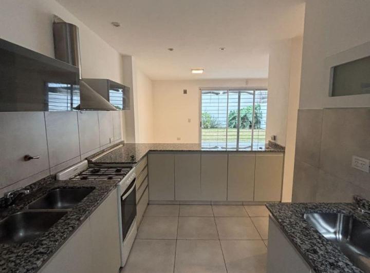 Casa · 120m² · 4 Ambientes · 1 Cochera