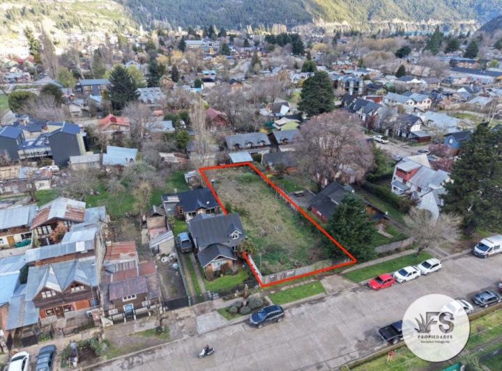 Terreno · 725m²