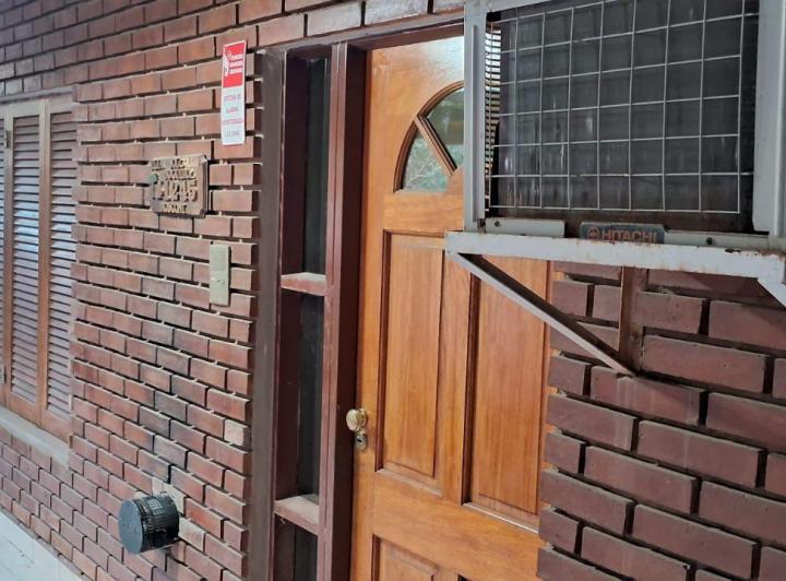 Casa · 200m² · 5 Ambientes · 3 Cocheras