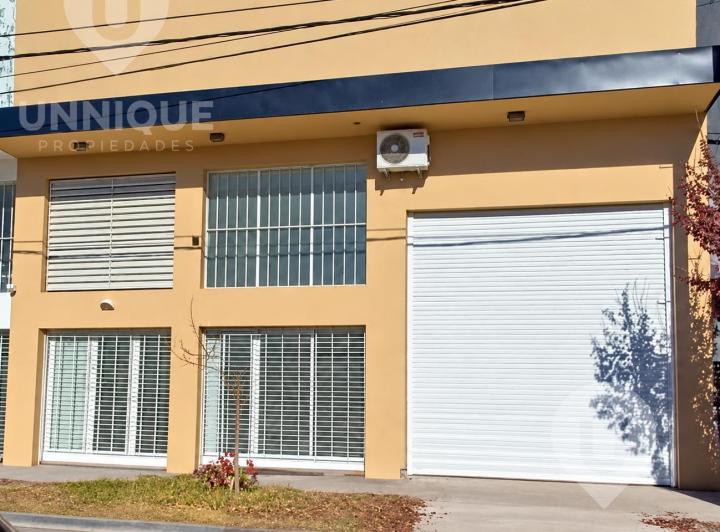 Local comercial · 300m² · 4 Ambientes