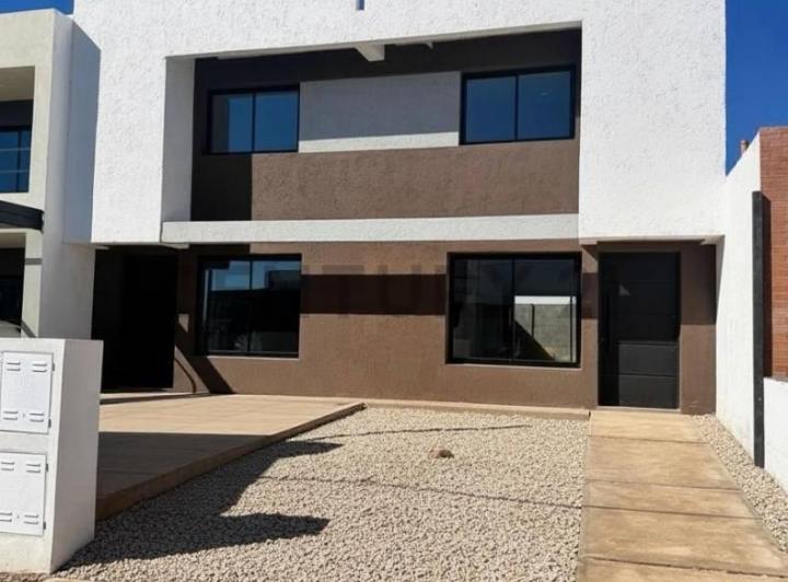 Casa · 118m² · 4 Ambientes