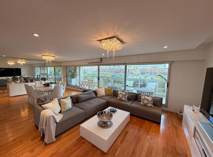 Departamento · 147m² · 4 Ambientes · 1 Cochera