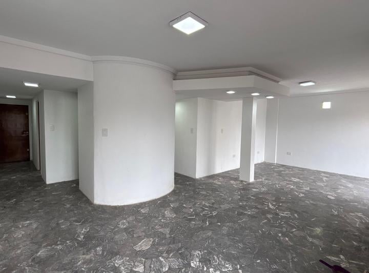 Departamento · 130m² · 4 Ambientes · 1 Cochera