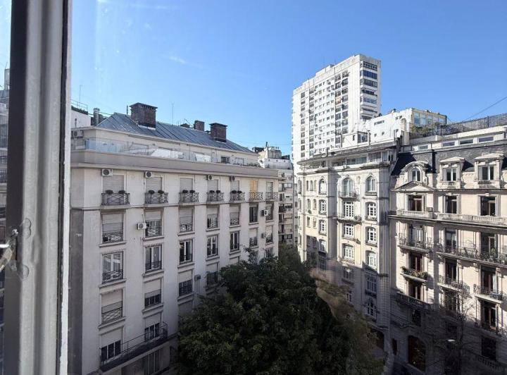 Departamento · 200m² · 6 Ambientes