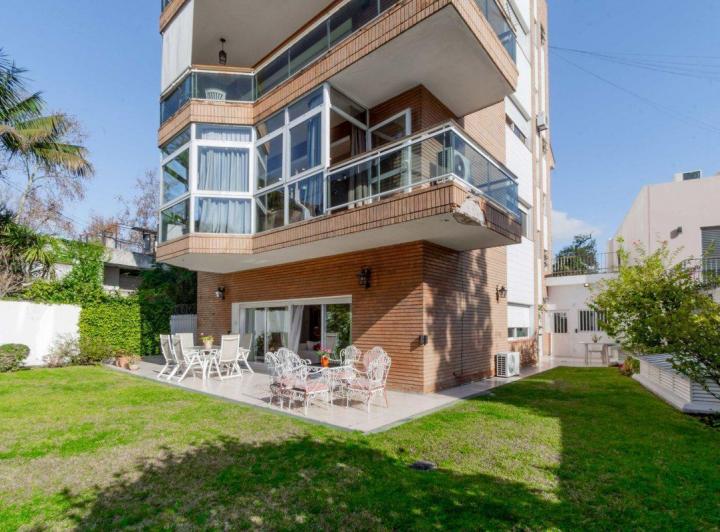 Departamento · 202m² · 7 Ambientes · 2 Cocheras