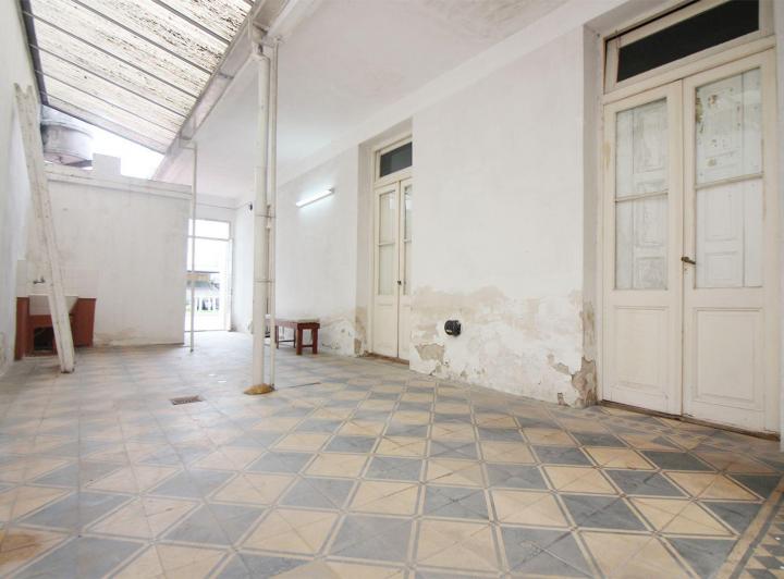 Casa · 242m² · 5 Ambientes · 3 Cocheras