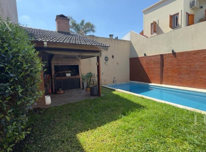 Casa · 178m² · 4 Ambientes · 1 Cochera