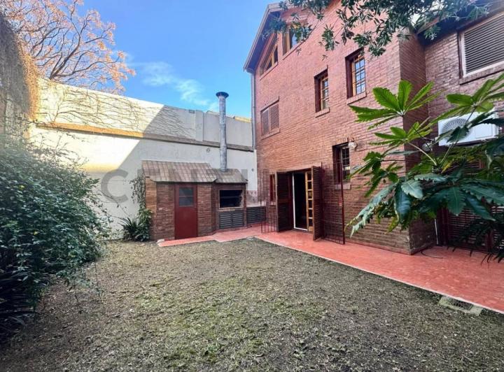 Casa · 229m² · 5 Ambientes · 1 Cochera