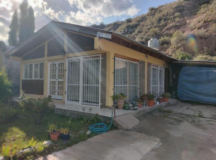 Casa · 100m² · 5 Ambientes · 2 Cocheras