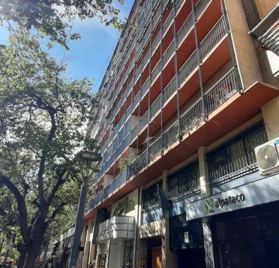 Departamento · 180000m² · 6 Ambientes · 1 Cochera