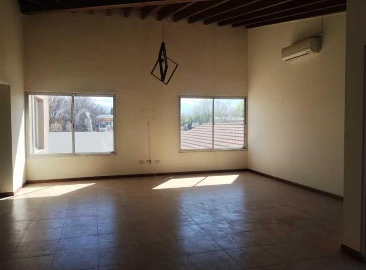 Departamento · 83m² · 4 Ambientes · 1 Cochera