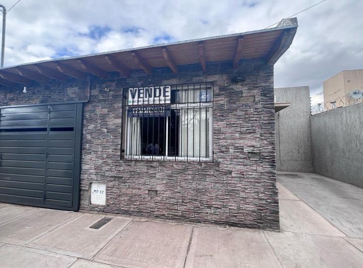 Casa · 110m² · 4 Ambientes · 2 Cocheras