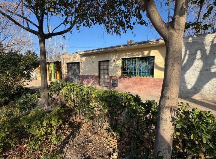Casa · 253m² · 6 Ambientes · 1 Cochera