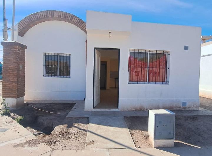 Casa · 75m² · 4 Ambientes · 1 Cochera
