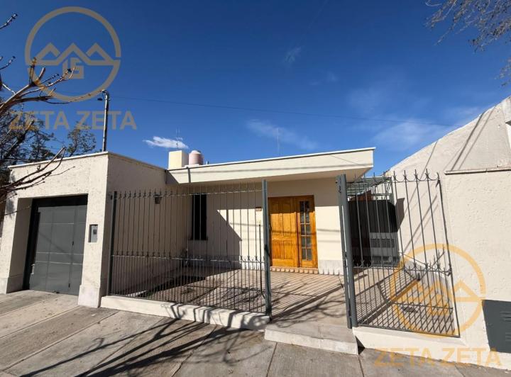 Casa · 141m² · 6 Ambientes · 1 Cochera