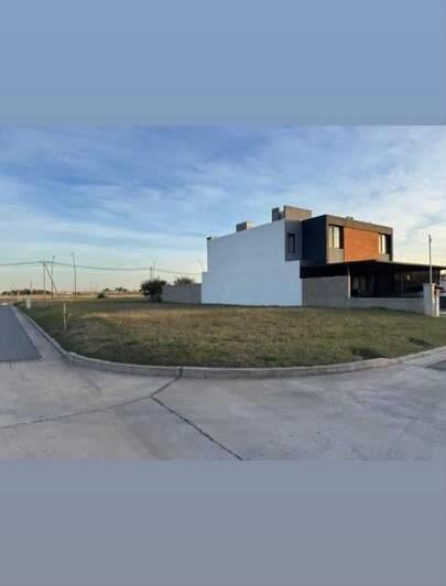 Terreno · 380m²
