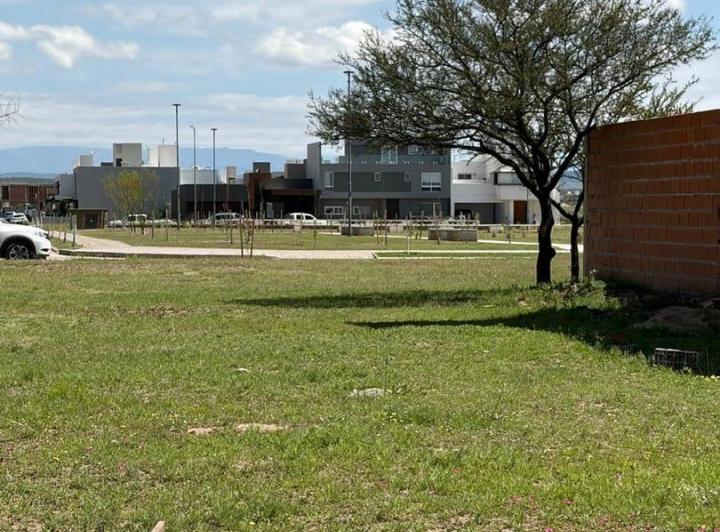Terreno · 250m² · 1 Ambiente
