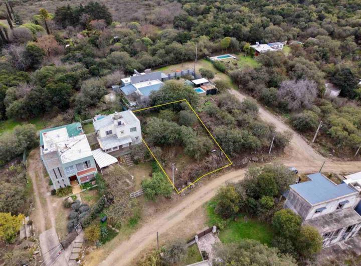 Terreno · 366m²