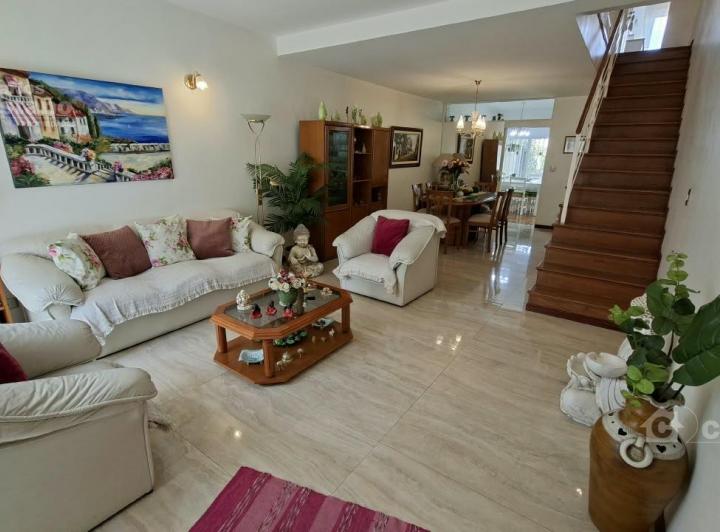 Casa · 150m² · 5 Ambientes · 1 Cochera