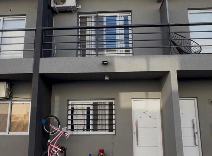 Casa · 87m² · 4 Ambientes · 1 Cochera