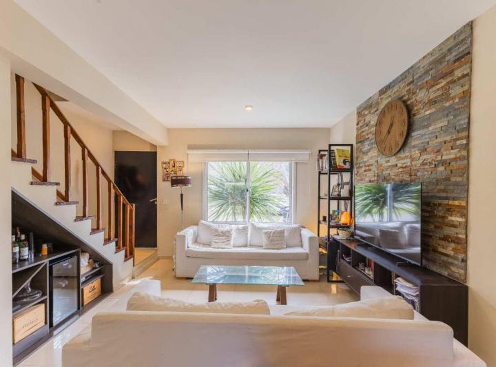 Casa · 81m² · 3 Ambientes · 1 Cochera