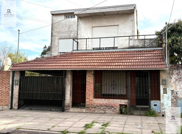 Casa · 280m² · 4 Ambientes · 1 Cochera