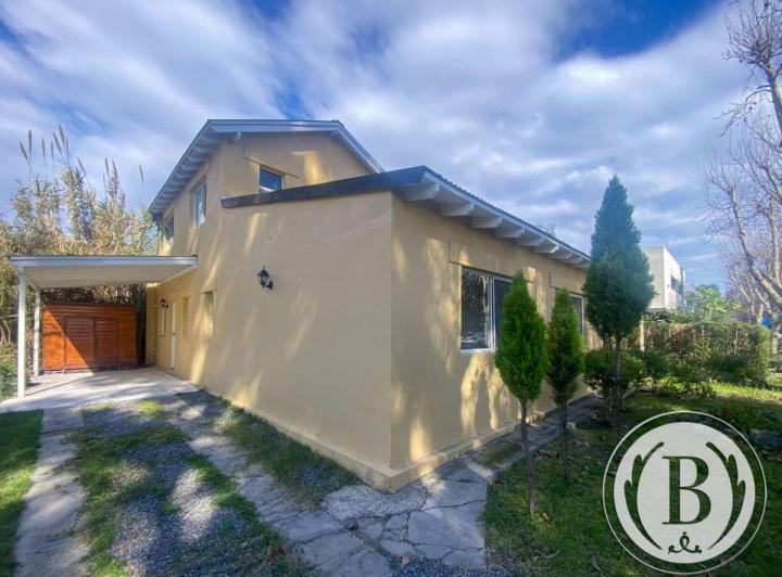 Casa · 190m² · 4 Ambientes · 1 Cochera