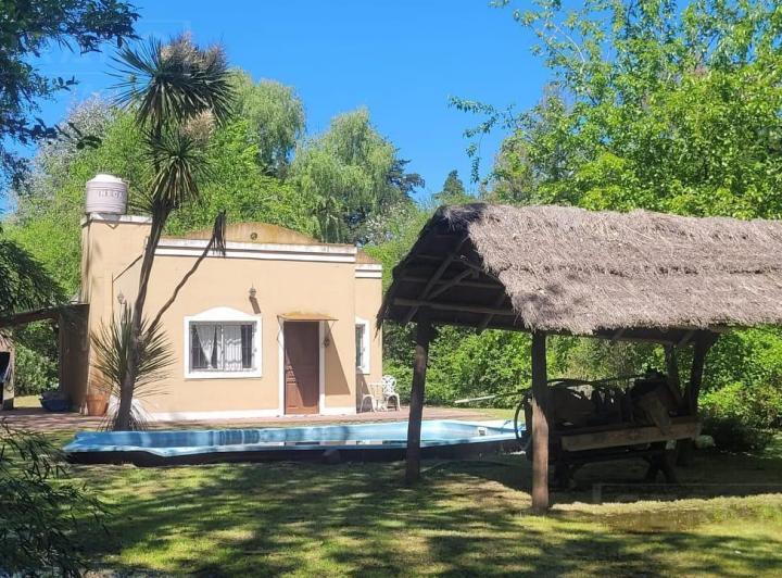 Casa · 1000m² · 3 Ambientes · 1 Cochera