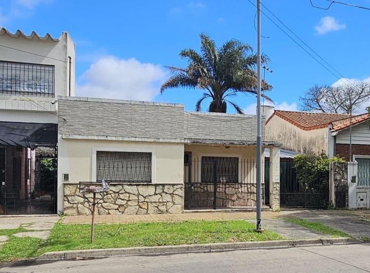 Casa · 80m² · 3 Ambientes · 1 Cochera