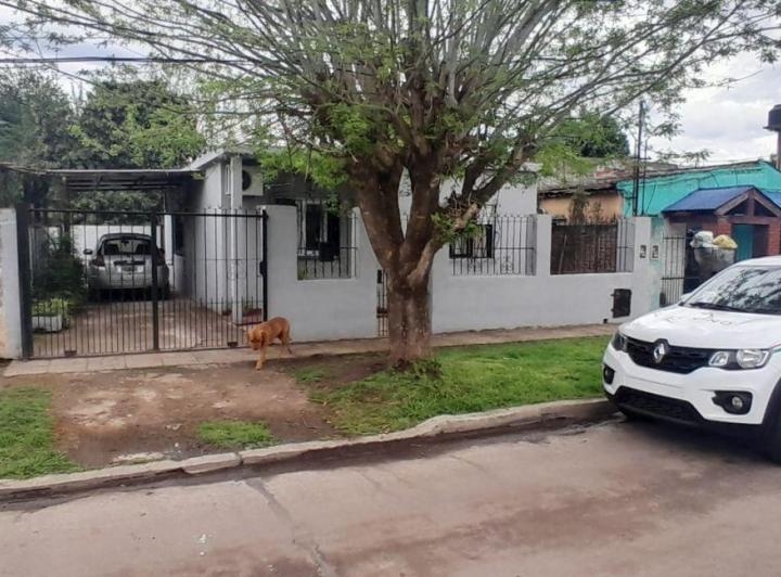 Casa · 300m² · 3 Ambientes · 1 Cochera