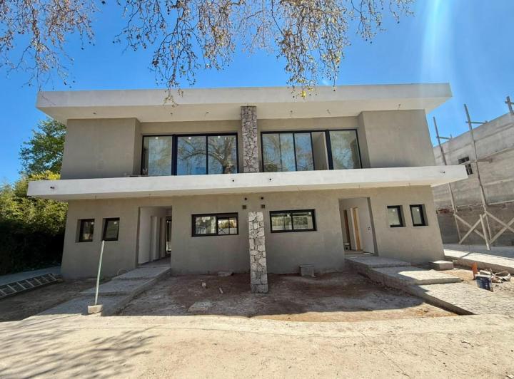 Casa · 157m² · 4 Ambientes