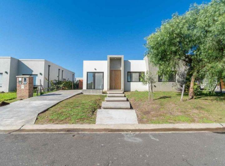 Casa · 119m² · 5 Ambientes · 1 Cochera