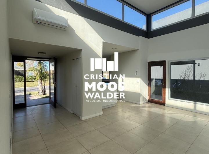 Casa · 129m² · 4 Ambientes · 1 Cochera