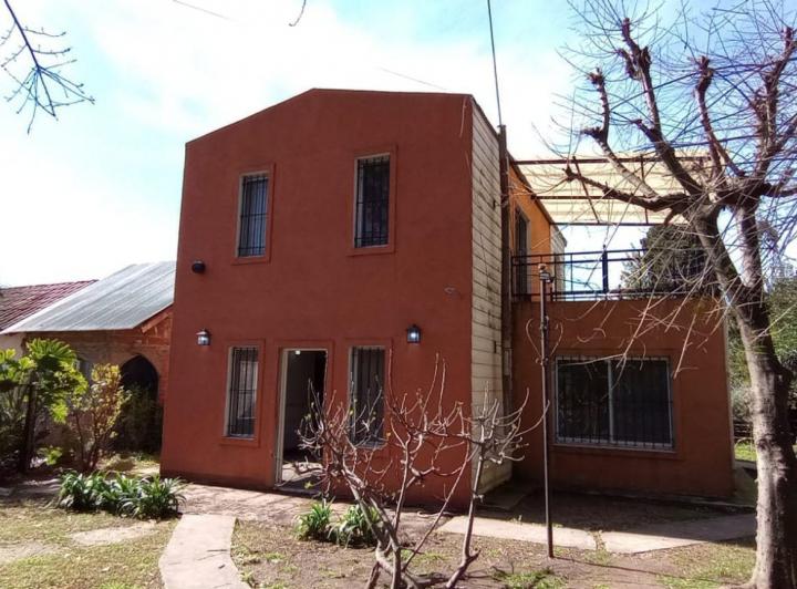 Casa · 190m² · 5 Ambientes · 1 Cochera
